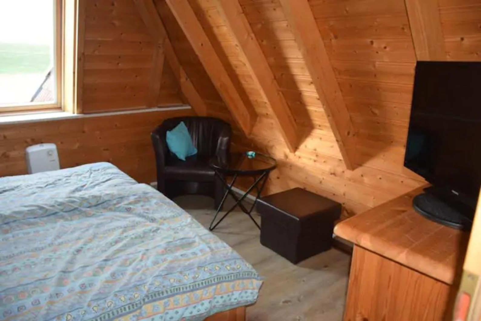Schlafzimmer OG, Doppelbett mit getrennten Matratzen-001-001